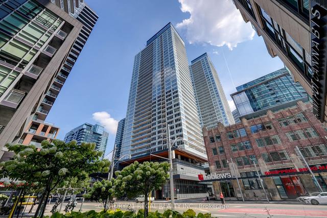 1210 - 19 Bathurst St, Condo with 1 bedrooms, 1 bathrooms and 0 parking in Toronto ON | Image 1