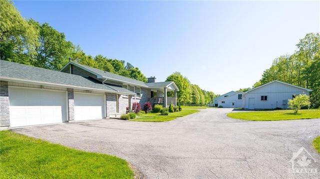 117 County 5 Road, House detached with 3 bedrooms, 2 bathrooms and 20 parking in Front of Yonge ON | Image 1