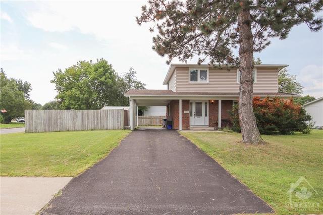 358 Amiens Street, House detached with 4 bedrooms, 2 bathrooms and 3 parking in Ottawa ON | Image 1