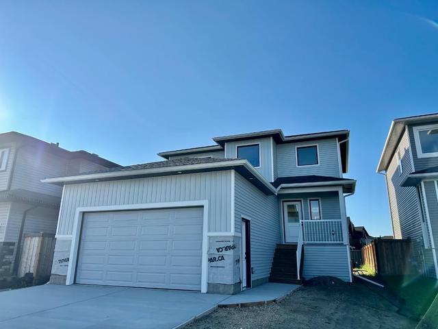 8605 72 Avenue, House detached with 3 bedrooms, 2 bathrooms and 4 parking in Grande Prairie AB | Image 1