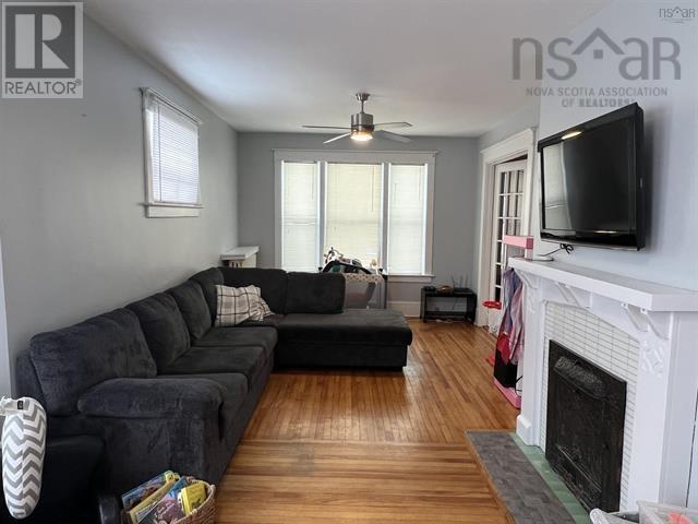 254 Poplar Street, House detached with 4 bedrooms, 1 bathrooms and null parking in New Glasgow NS | Image 14