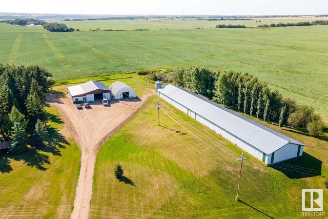 43176 Hwy 56, House detached with 4 bedrooms, 3 bathrooms and 8 parking in Camrose County AB | Image 2