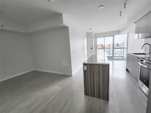 213 - 31 Tippett Rd, Condo with 2 bedrooms, 2 bathrooms and 1 parking in Toronto ON | Image 5