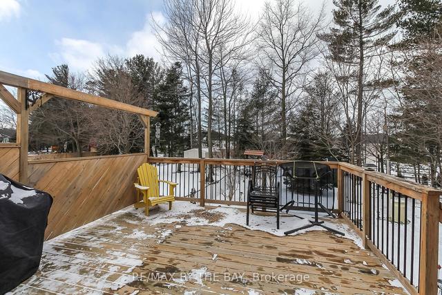 48 Regina Blvd, House detached with 2 bedrooms, 4 bathrooms and 6 parking in Wasaga Beach ON | Image 31