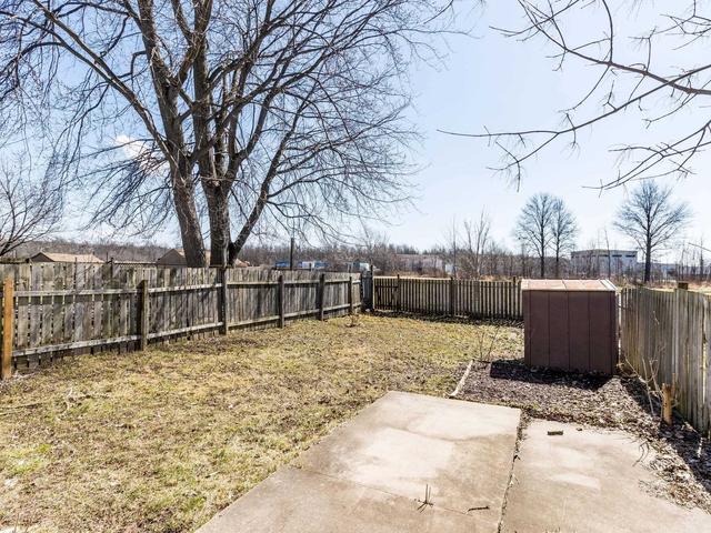 7723 Jubilee Dr, House semidetached with 3 bedrooms, 2 bathrooms and 3 parking in Niagara Falls ON | Image 22