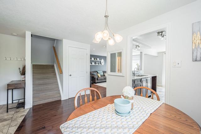 1 Holly Crt, House detached with 3 bedrooms, 2 bathrooms and 3 parking in Guelph ON | Image 10