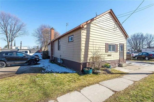 315 Welland St, House detached with 2 bedrooms, 3 bathrooms and 5 parking in Port Colborne ON | Image 19