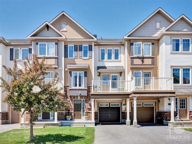 332 Sweet Grass Circle, Townhouse with 2 bedrooms, 2 bathrooms and 3 parking in Ottawa ON | Image 1