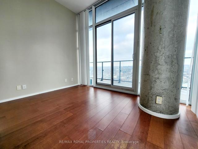 ph 3608 - 125 Peter St, Condo with 2 bedrooms, 1 bathrooms and 1 parking in Toronto ON | Image 22