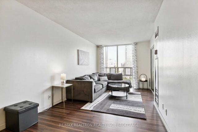 707 - 195 Wynford Dr, Condo with 1 bedrooms, 1 bathrooms and 1 parking in Toronto ON | Image 6