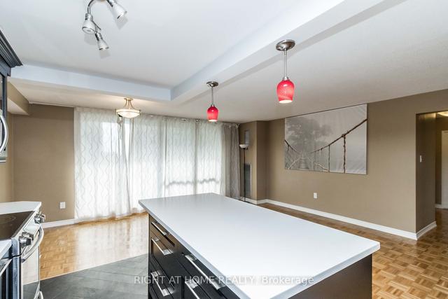 1411 - 177 Linus Rd, Condo with 2 bedrooms, 2 bathrooms and 1 parking in Toronto ON | Image 40