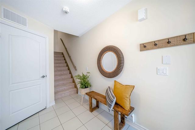 80 Nearco Cres, House attached with 2 bedrooms, 2 bathrooms and 3 parking in Oshawa ON | Image 12