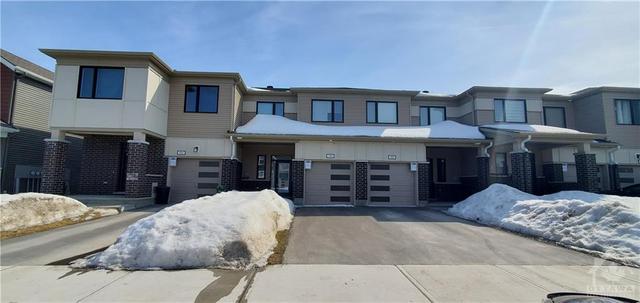 723 Perseus Avenue, Townhouse with 3 bedrooms, 3 bathrooms and 2 parking in Ottawa ON | Image 1