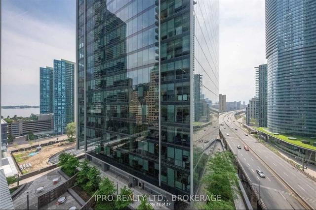 1202 - 100 Harbour St, Condo with 2 bedrooms, 2 bathrooms and 0 parking in Toronto ON | Image 18