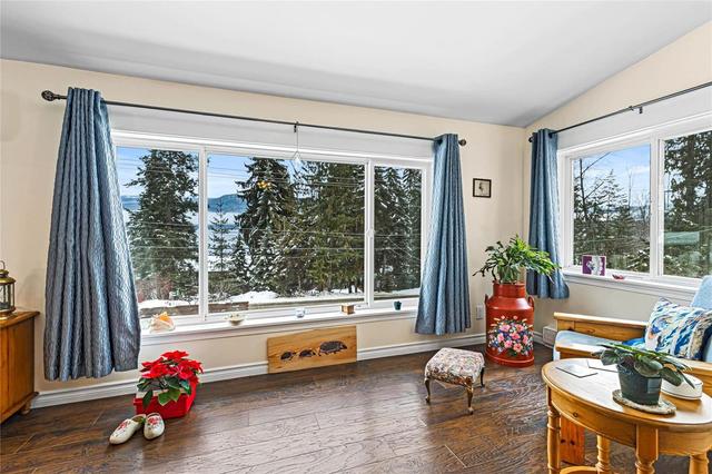 6327 Squilax Anglemont Road, House detached with 4 bedrooms, 4 bathrooms and 4 parking in Columbia Shuswap F BC | Image 12