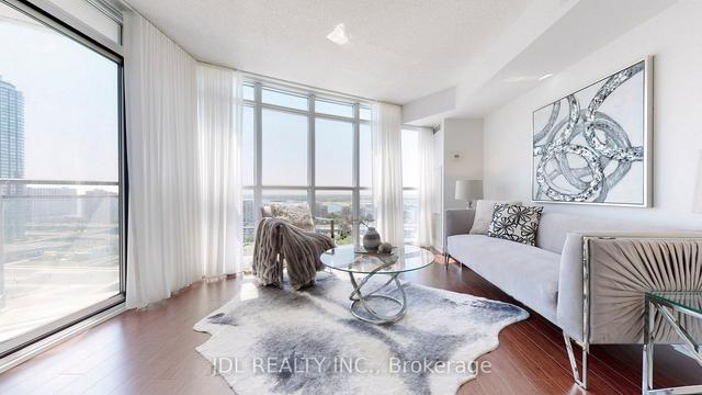 1806 - 21 Iceboat Terr, Condo with 2 bedrooms, 2 bathrooms and 1 parking in Toronto ON | Image 23