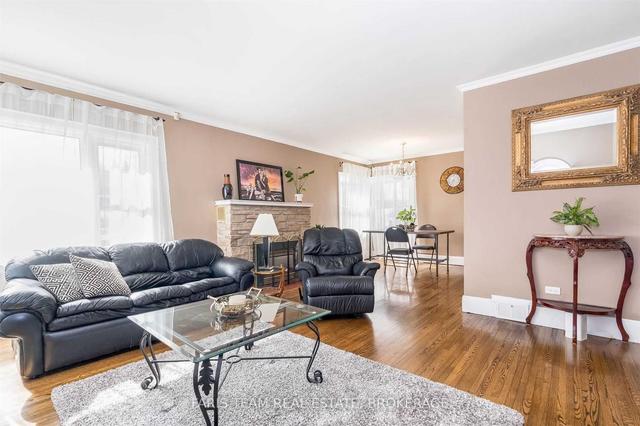 234 Third St, House detached with 2 bedrooms, 2 bathrooms and 6 parking in Midland ON | Image 6