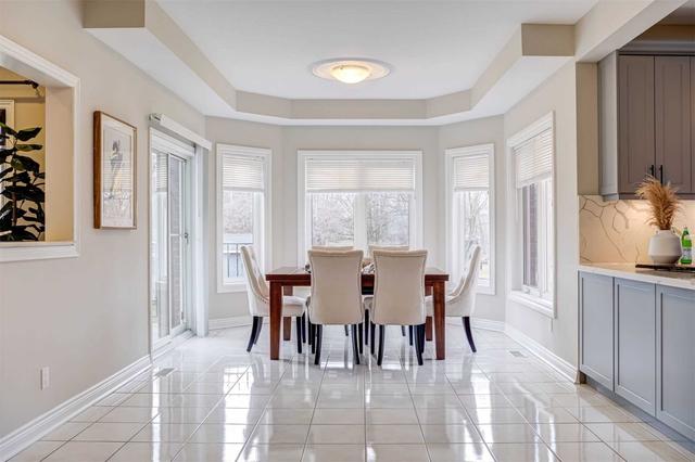 51 White Ave, House detached with 4 bedrooms, 5 bathrooms and 8 parking in Toronto ON | Image 3