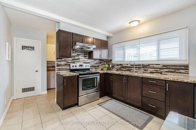 409 East 25th St W, House detached with 3 bedrooms, 1 bathrooms and 3 parking in Hamilton ON | Image 7