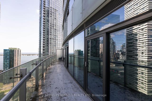 2901 - 14 York St, Condo with 3 bedrooms, 2 bathrooms and 1 parking in Toronto ON | Image 29