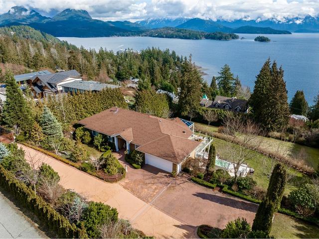 1230 St. Andrews Road, House detached with 5 bedrooms, 3 bathrooms and 6 parking in Sunshine Coast F BC | Image 5