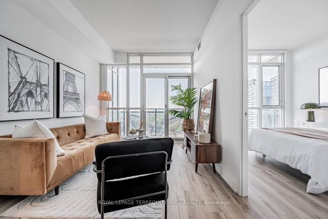 4215 - 15 Iceboat Terr, Condo with 1 bedrooms, 1 bathrooms and 1 parking in Toronto ON | Image 27