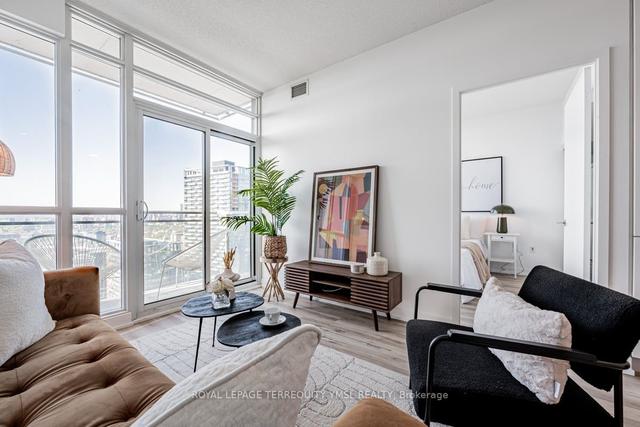 4215 - 15 Iceboat Terr, Condo with 1 bedrooms, 1 bathrooms and 1 parking in Toronto ON | Image 25