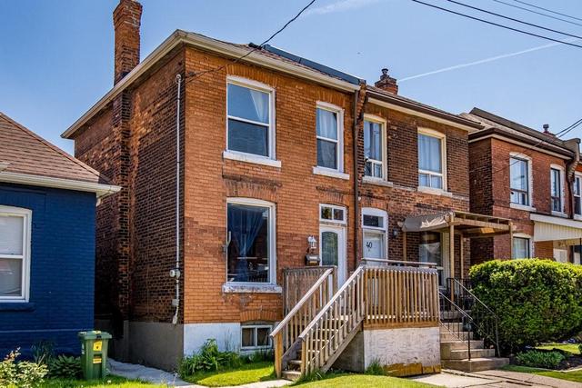 42 Madison Avenue, House semidetached with 3 bedrooms, 1 bathrooms and null parking in Hamilton ON | Image 2