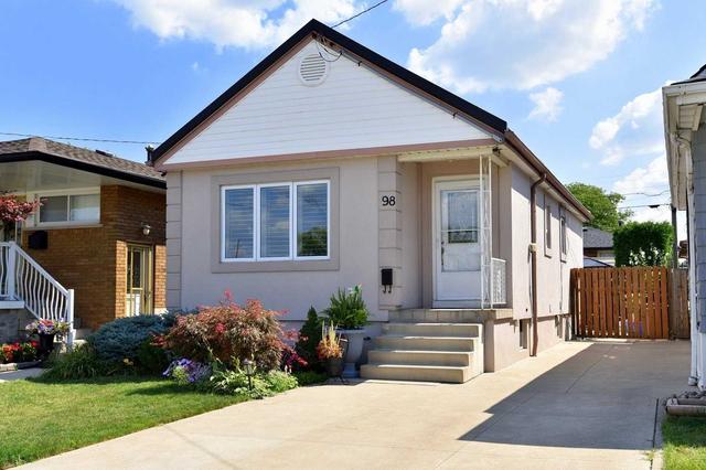 98 Beland Ave N, House detached with 2 bedrooms, 2 bathrooms and 5 parking in Hamilton ON | Image 23