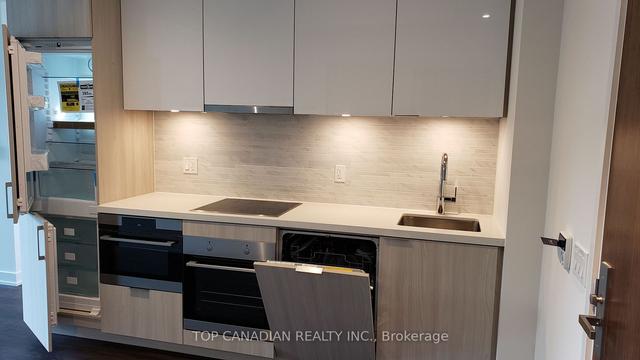 722 - 15 Queens Quay E, Condo with 2 bedrooms, 2 bathrooms and 1 parking in Toronto ON | Image 36