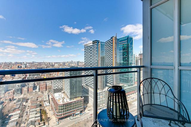 3901 - 15 Iceboat Terr, Condo with 1 bedrooms, 1 bathrooms and 0 parking in Toronto ON | Image 15