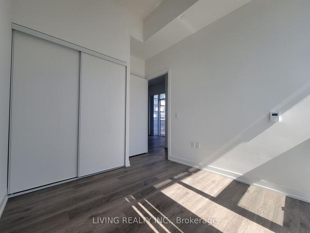 1509 - 55 Cooper St, Condo with 3 bedrooms, 2 bathrooms and 1 parking in Toronto ON | Image 2