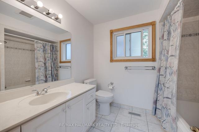 63 Goldberry Sq, House detached with 4 bedrooms, 4 bathrooms and 4 parking in Toronto ON | Image 18