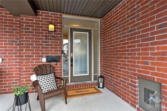 1020 Cobble Hill Drive, Townhouse with 3 bedrooms, 3 bathrooms and 3 parking in Ottawa ON | Image 2