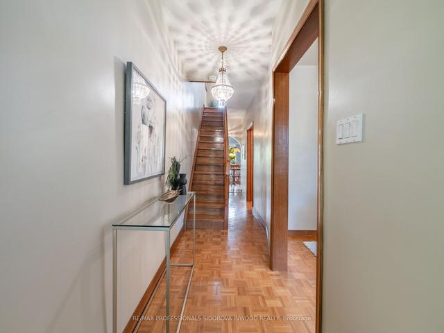 122 Margueretta St, House semidetached with 5 bedrooms, 2 bathrooms and 2 parking in Toronto ON | Image 34