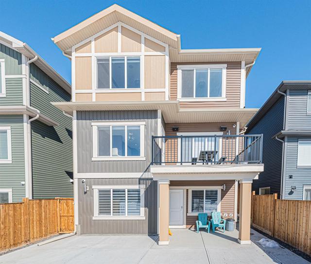 925 Midtown Avenue Sw, House detached with 7 bedrooms, 5 bathrooms and 4 parking in Calgary AB | Image 1