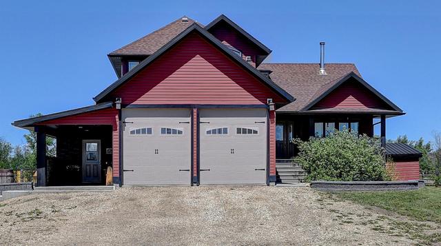 720072 Range Road 54, House detached with 4 bedrooms, 3 bathrooms and 4 parking in Grande Prairie AB | Image 1