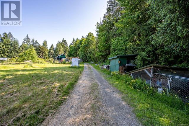 3326 Royston Rd, House detached with 5 bedrooms, 2 bathrooms and 10 parking in Comox Valley A BC | Image 45