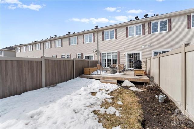452 Ashbourne Crescent, Townhouse with 3 bedrooms, 3 bathrooms and 3 parking in Ottawa ON | Image 28
