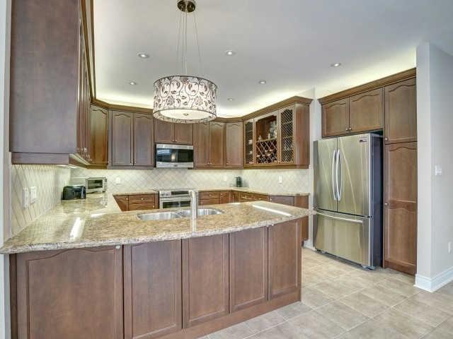 6748 Golden Hills Way, House detached with 4 bedrooms, 4 bathrooms and 2 parking in Mississauga ON | Image 9