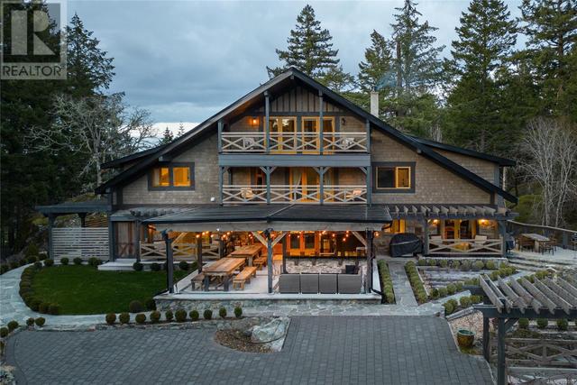 4573 Prospect Lake Rd, House detached with 6 bedrooms, 7 bathrooms and 10 parking in Saanich BC | Image 4