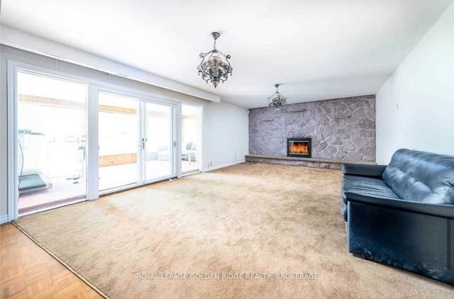 82 Cedar Brae Blvd, House detached with 5 bedrooms, 3 bathrooms and 8 parking in Toronto ON | Image 2
