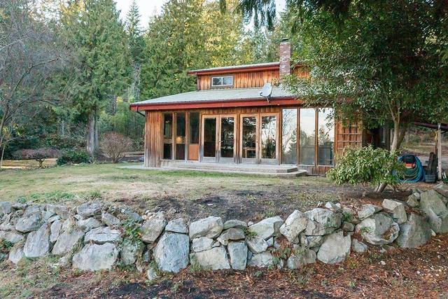 1030 Gilmour Road, House detached with 3 bedrooms, 2 bathrooms and 20 parking in Sunshine Coast F BC | Image 26