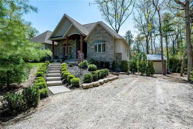 10464 Pinetree Drive, House detached with 3 bedrooms, 3 bathrooms and 12 parking in Lambton Shores ON | Image 40