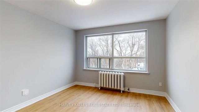 104 - 2 Greentree Crt, Condo with 1 bedrooms, 1 bathrooms and 0 parking in Toronto ON | Image 2