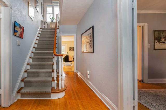 8 Kingsgarden Rd, House detached with 3 bedrooms, 2 bathrooms and 5 parking in Toronto ON | Image 16