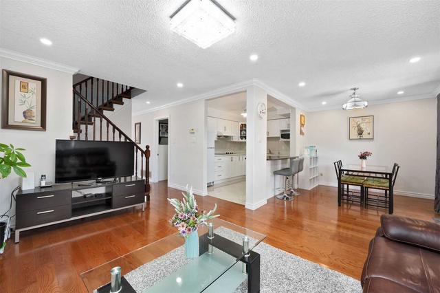 80 Campania Cres, House detached with 3 bedrooms, 4 bathrooms and 3 parking in Toronto ON | Image 30