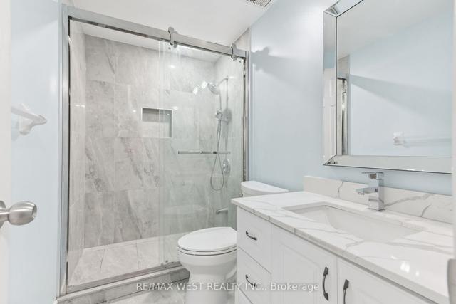 5401 Lawrence Ave E, House attached with 3 bedrooms, 4 bathrooms and 4 parking in Toronto ON | Image 3