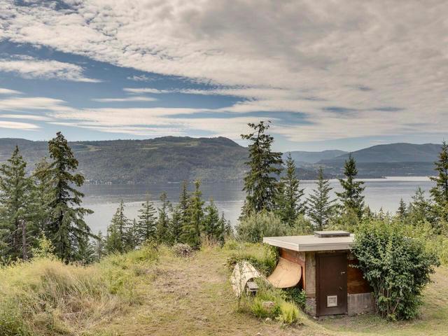 5190 Celista Place, House detached with 3 bedrooms, 2 bathrooms and 6 parking in Columbia Shuswap F BC | Image 21