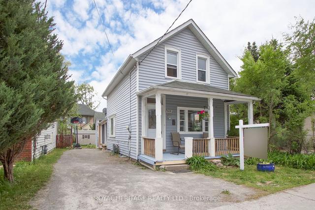 505 Paterson St, House detached with 3 bedrooms, 2 bathrooms and 3 parking in Peterborough ON | Image 12